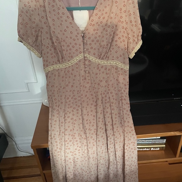 Beautiful cottagecore midi - Picture 3 of 7